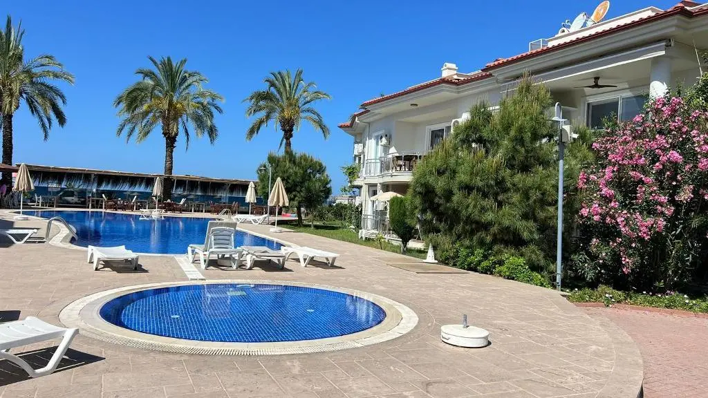 Flat in Calis